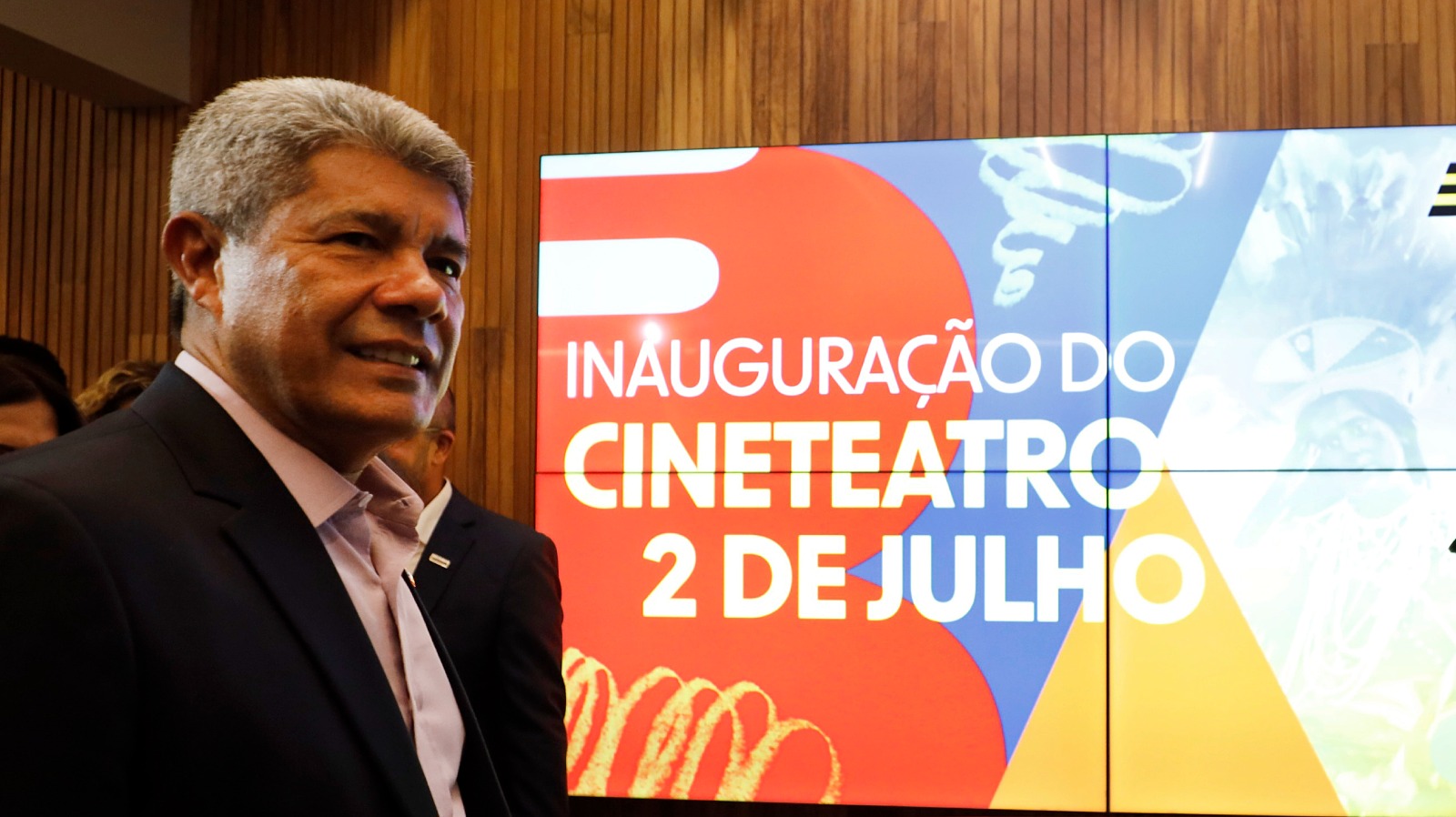 Após requalificação, Governo do Estado inaugura o novo CineTeatro 2 de Julho