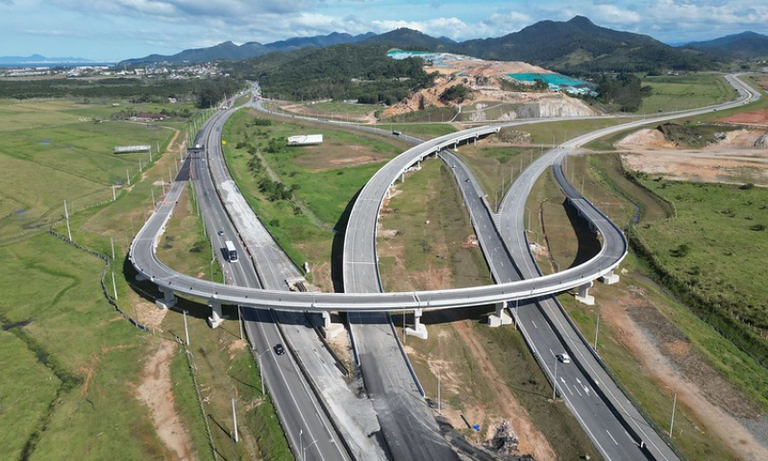 Governo Federal entrega em Santa Catarina a maior obra de infraestrutura terrestre do país