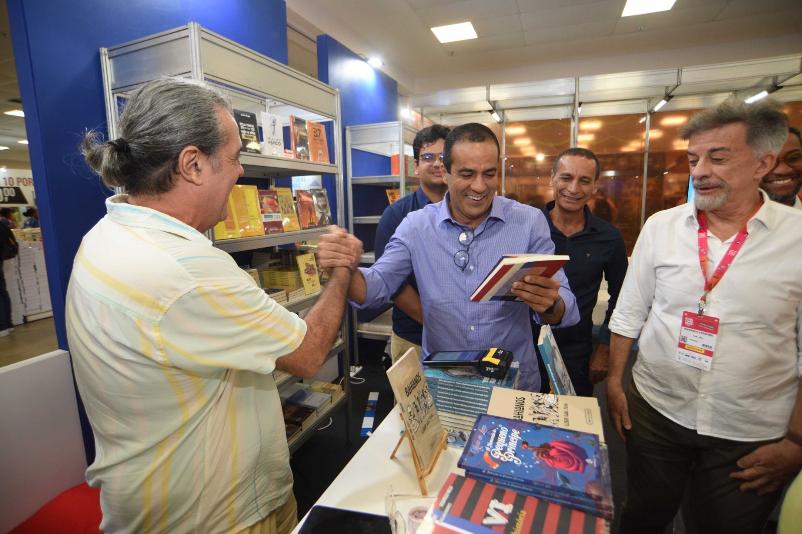 Prefeito participa da abertura da Bienal do Livro Bahia e diz que edição deste ano será ainda maior