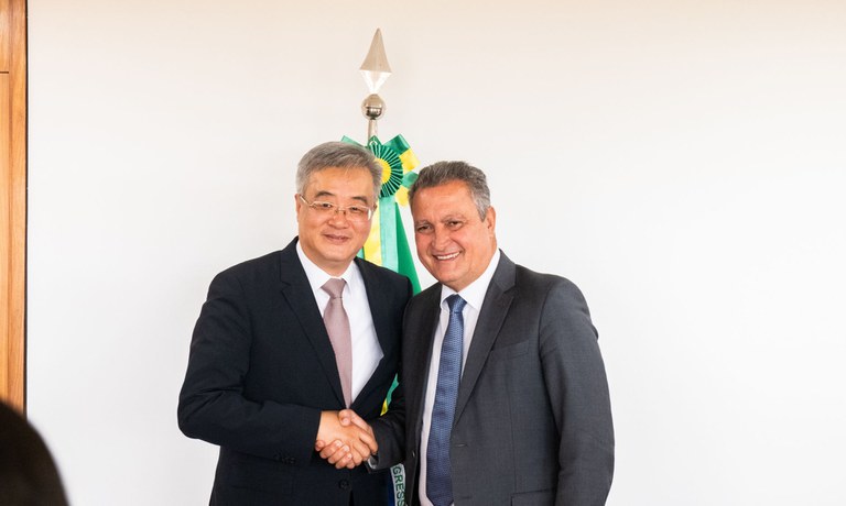 Ministro Rui Costa e embaixador da China discutem agenda bilateral dos presidentes Lula e Xi Jinping em novembro no Brasil