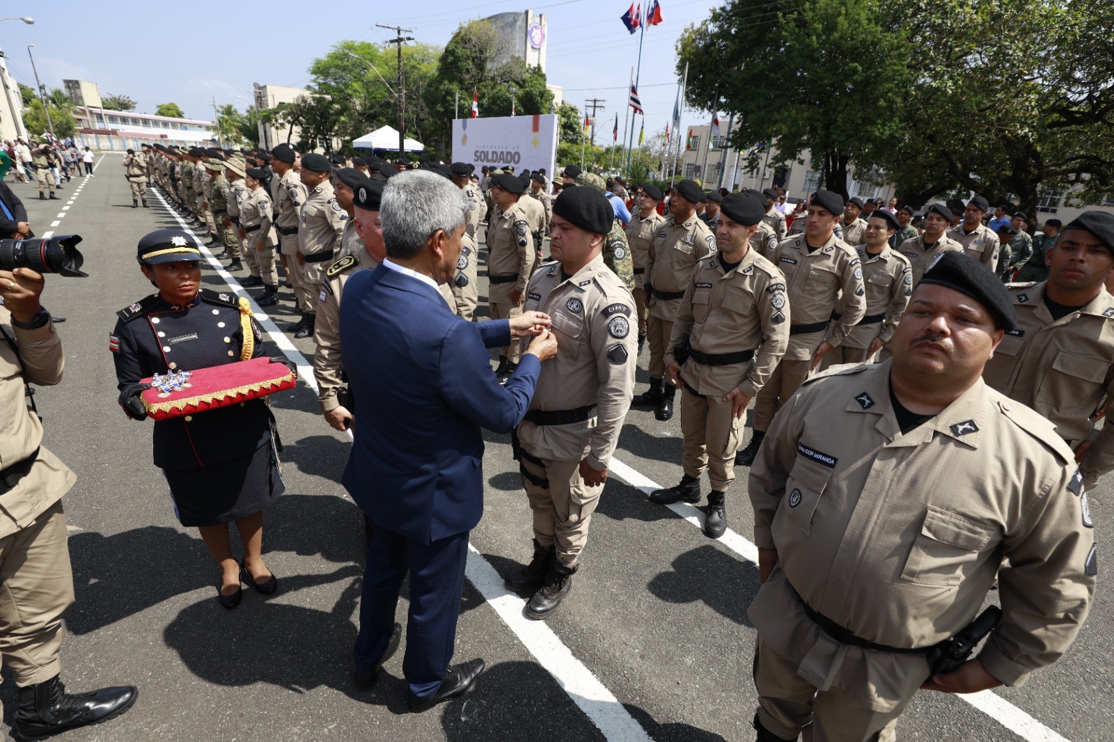 Reconhecimento: Governador participa de condecoração de 210 policiais militares por bravura e dedicação