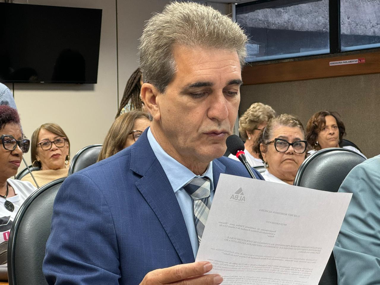 Bahia: Deputado Robinson sugere que AGERBA fiscalize os serviços de energia elétrica