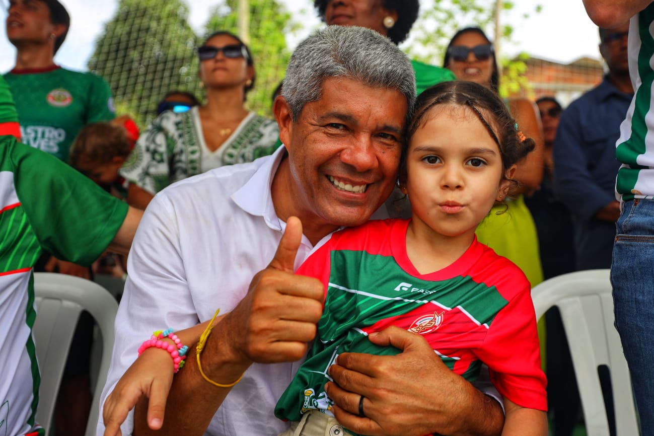 Governador acompanha vitória histórica do Castro Alves na final do Campeonato Intermunicipal de Futebol