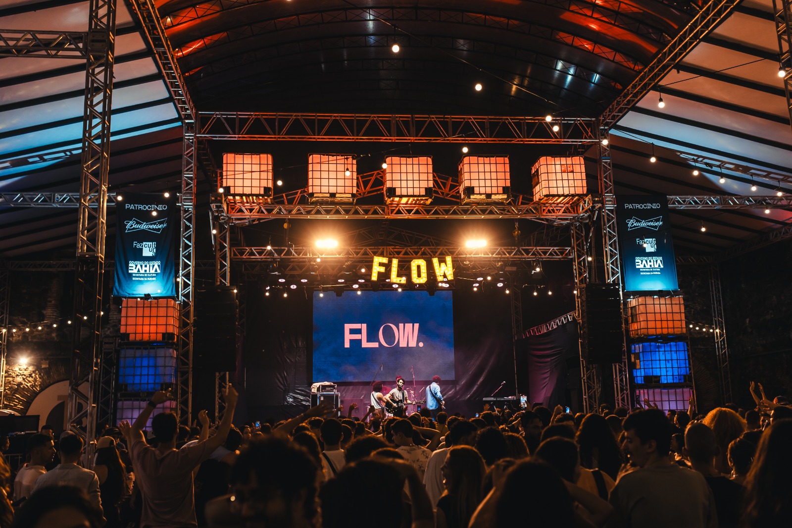 FLOW Festival e Budweiser realizam edição em Salvador com transmissão da final da Copa do Mundial de Clubes da FIFA 2025™️ e shows de FBC, Afrocidade e O Kanalha Evento acontece no dia 13 de julho, no Trapiche Barnabé, com ativações voltadas ao futebol e experiências interativas.
