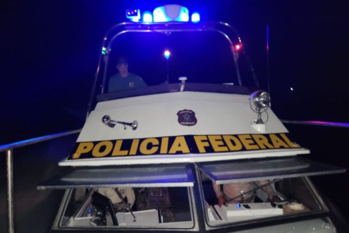 Polícia Federal resgata quatro jovens vítimas de exploração sexual em navio de cruzeiro em Angra dos Reis.