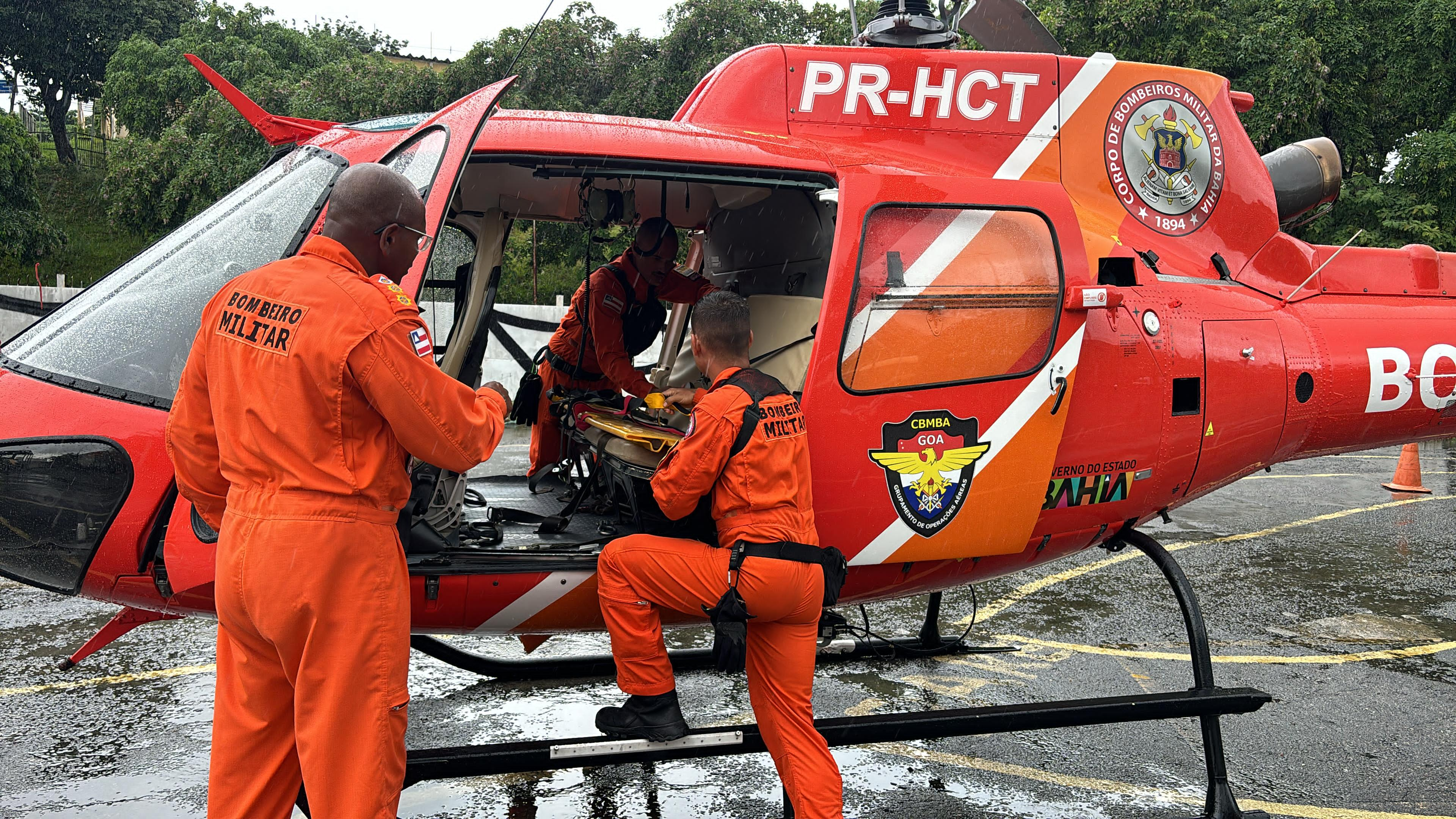 Resgate de vítimas em Salvador evidencia trabalho especializado de bombeiros militares