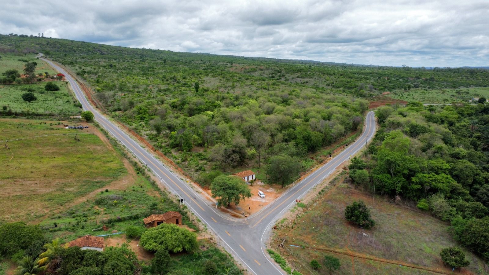 Acesso entre o Poço Azul e Nova Redenção, na Chapada Diamantina, é facilitado com pavimentação