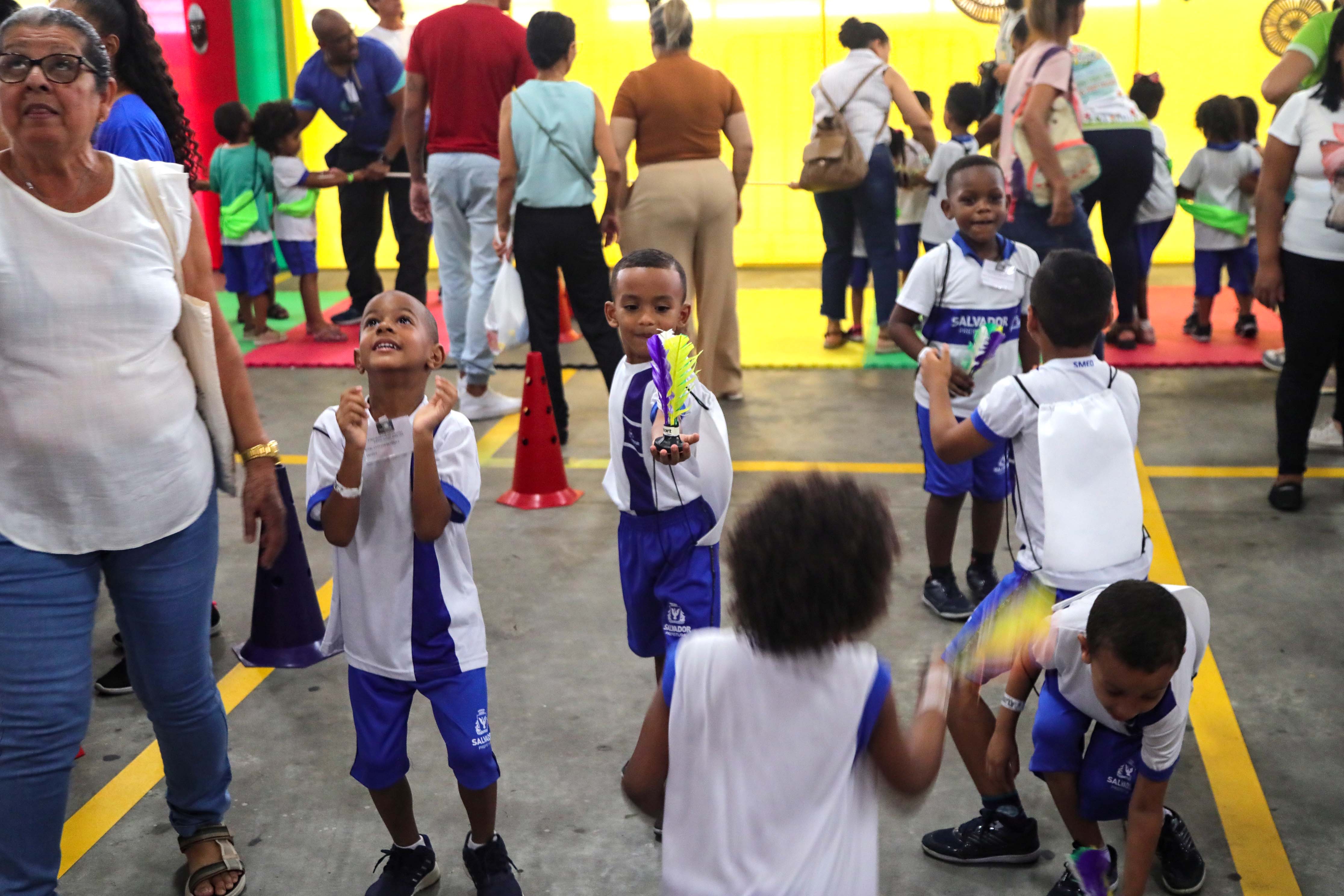 Semana do Brincar reúne quase 500 crianças da rede municipal de ensino de Salvador