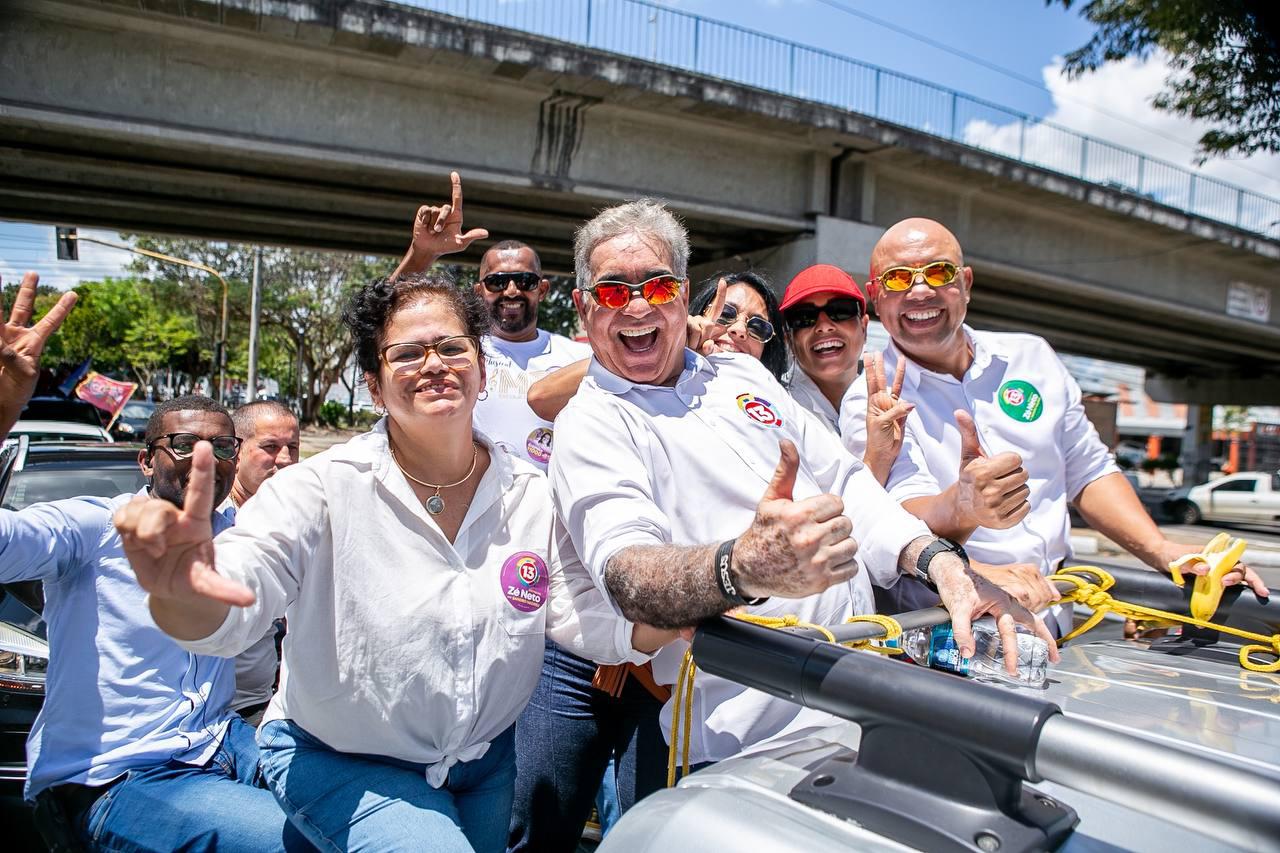 Em carreata pelo centro e bairros, Zé Neto critica BRT e propõe novo modelo de transporte público para Feira de Santana